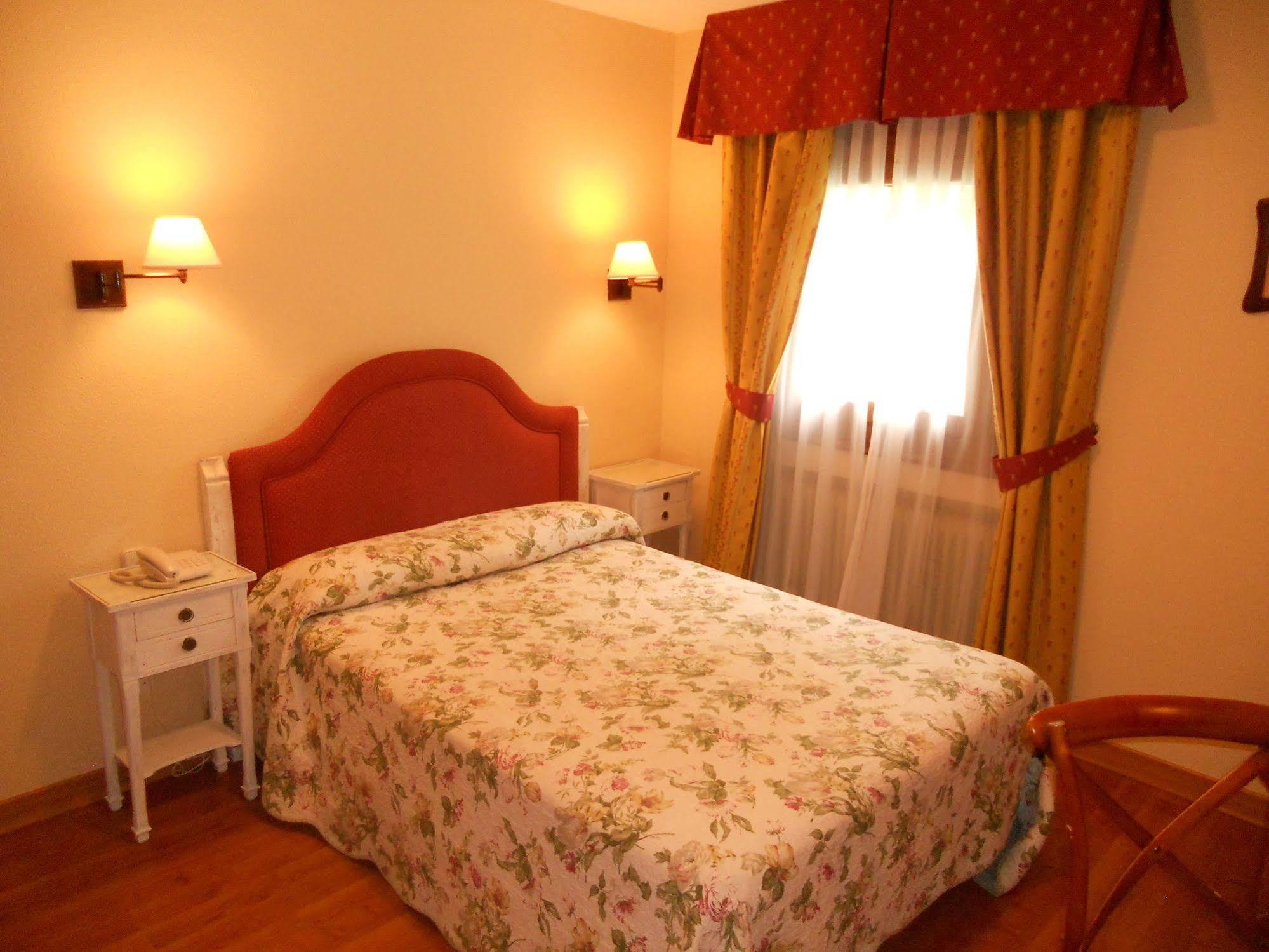 Hotel Rural Las Postas Navacerrada Bagian luar foto